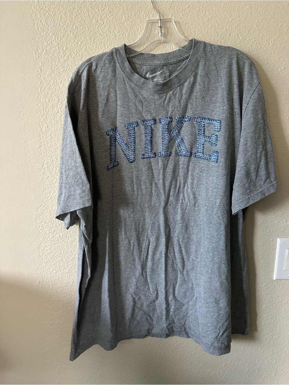 Nike unisex Gray Short-Sleeve Tee with Blue Logo size XXL/ pre-owned 1399